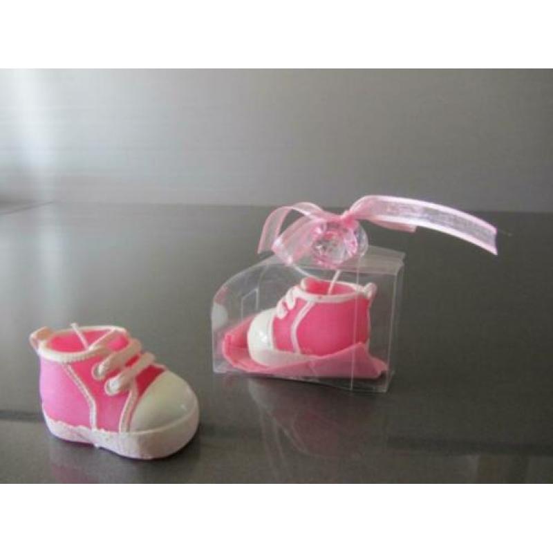 bedankje 19 bedankjes-super leuke roze schoentjes kaarsen in