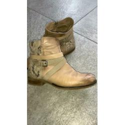 Piedi Nudi enkellaarsjes beige maat 37 te koop
