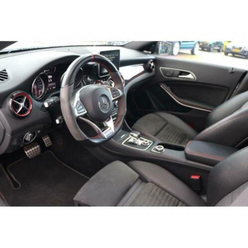 Mercedes-Benz CLA-Klasse Shooting Brake 45 AMG 4MATIC Panora