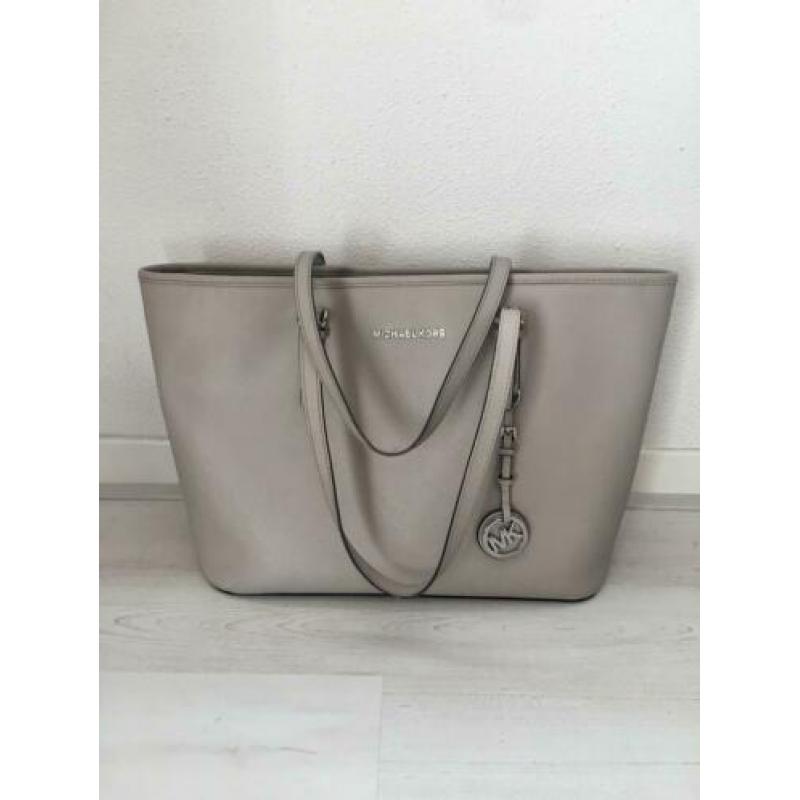 Michael Kors | Jet set travel | taupe beige