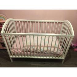 Ledikant wit 60 x 120 inclusief matras