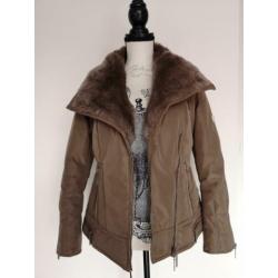 Zgan Glamorous lichtbruine winterjas met vaste bontkraag XS