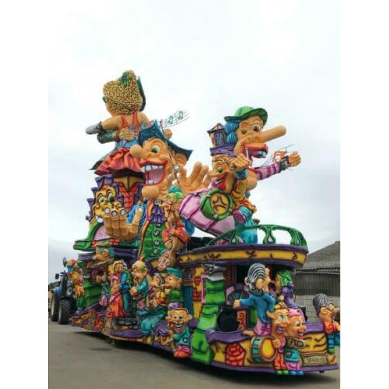 Complete carnavalswagen thema klassieke muziek