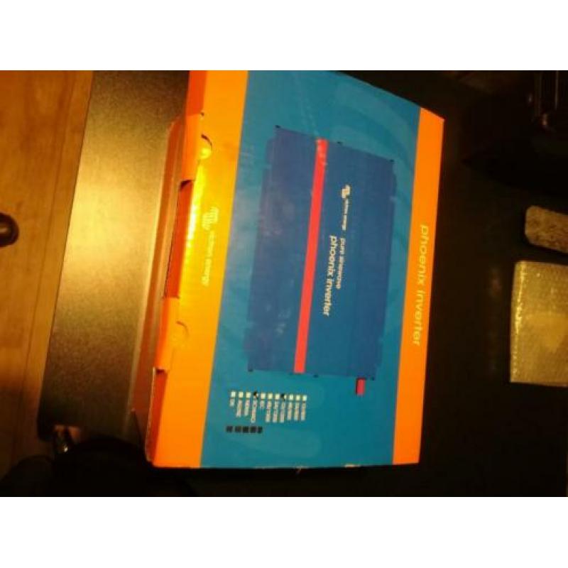 Victron 12/200 omvormer,, Nieuw,,