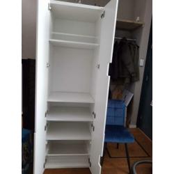 Kledingkast Ikea. Wit