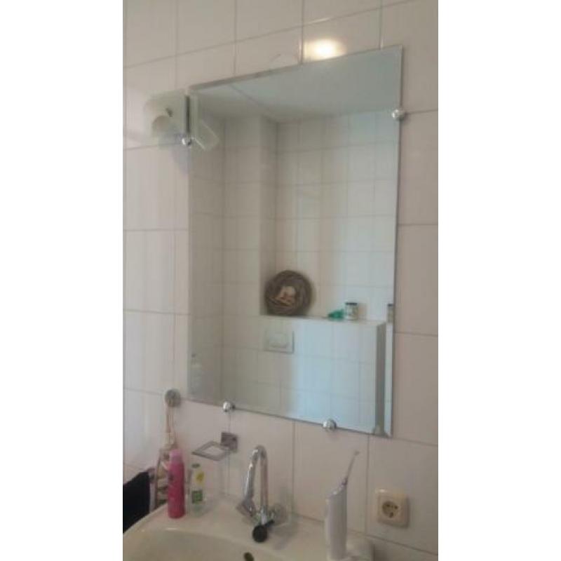 Spiegel badkamer!