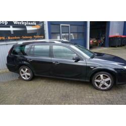 Ford Mondeo Wagon 2.0-16V Platinum Navi, stoelverwarming, cl