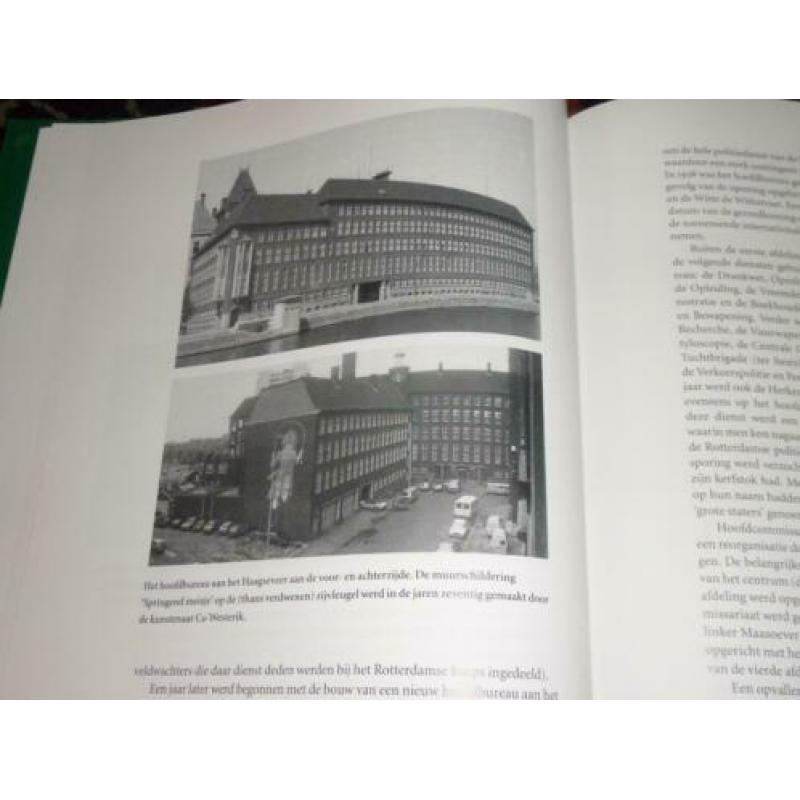 Te Koop Boek Korps zonder kapsones 1340-1993