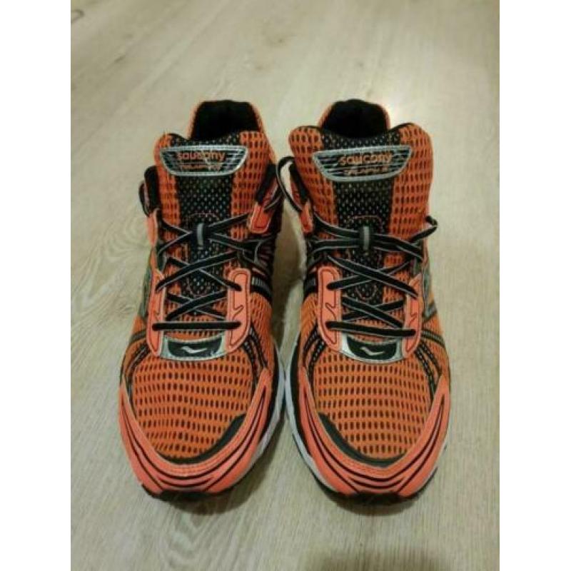 Saucony hardloopschoenen maat 48