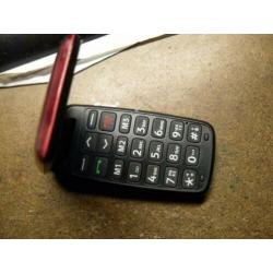 2 prima werkende vrije zaktelefoons klappers