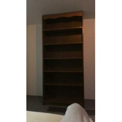 Eiken boekenkast