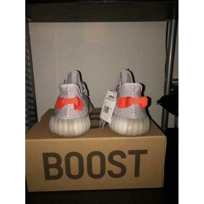 Adidas Yeezy Boost 350 v2 “Tail Light” 41 EU