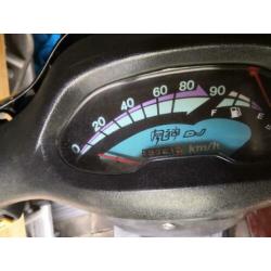 2X Dj kymco brom scooters met kenteken erop