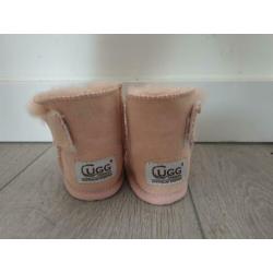 Uggs laarzen voor baby (rose) maat 19/20 NIEUW!