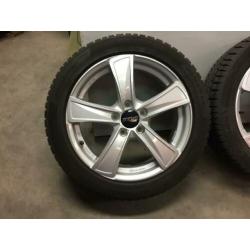 Audi A3 / VW Golf 17 inch Velgen met Winterbanden 5x112