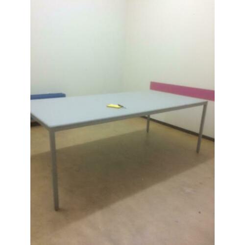 Prachtige hobby tafel met formica blad