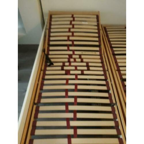 2 electrisch bedienbare bedbodems 80/ 200