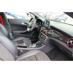 Mercedes-Benz CLA-Klasse Shooting Brake 45 AMG 4MATIC Panora