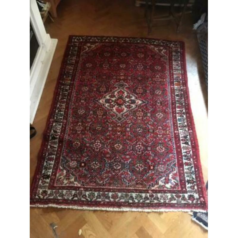 Perzisch tapijt uit Iran hoeseinabad