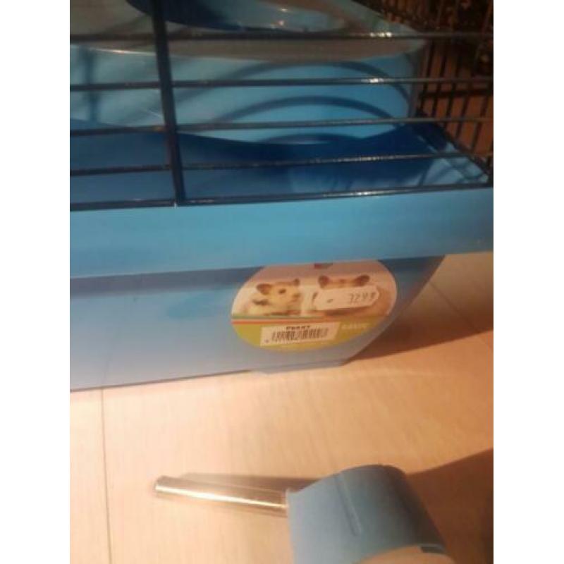 Hamsterkooi met fles en glijbaan en voerbakje 50 bij 35 cm