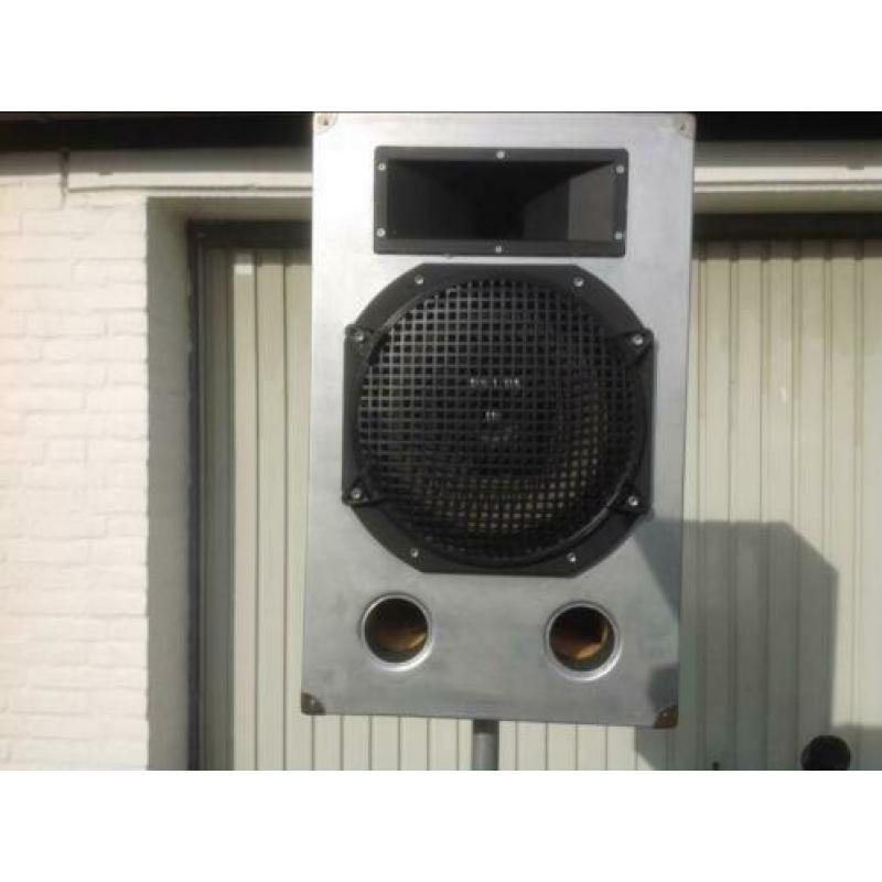 Te koop een super complete geluidsinstallatie
