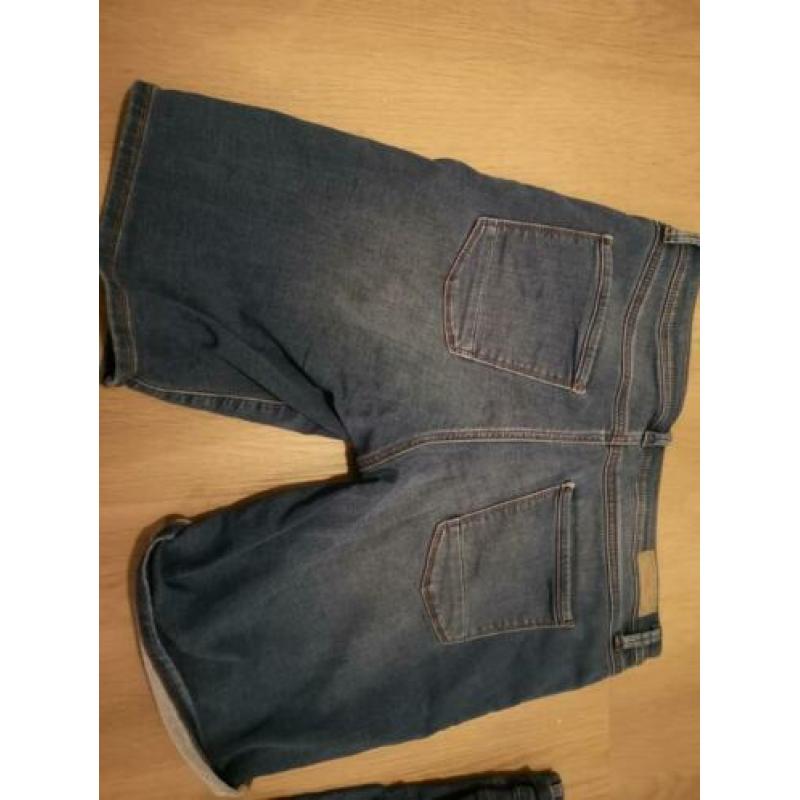 Mooie weinig gedragen esprit korte broek. Maat 31