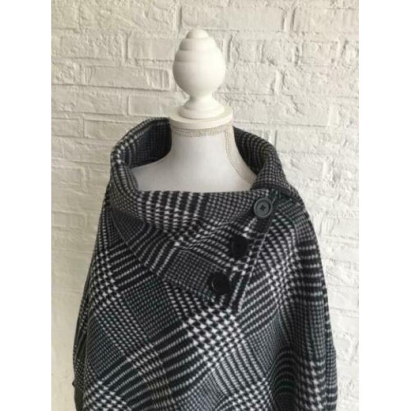 Prachtige poncho van Musthave maat L/XL