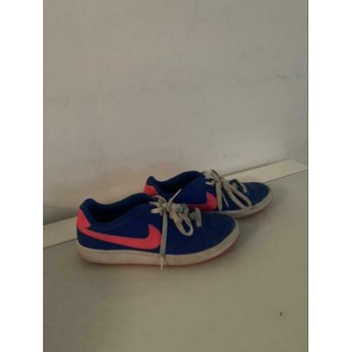 Nike maat 39