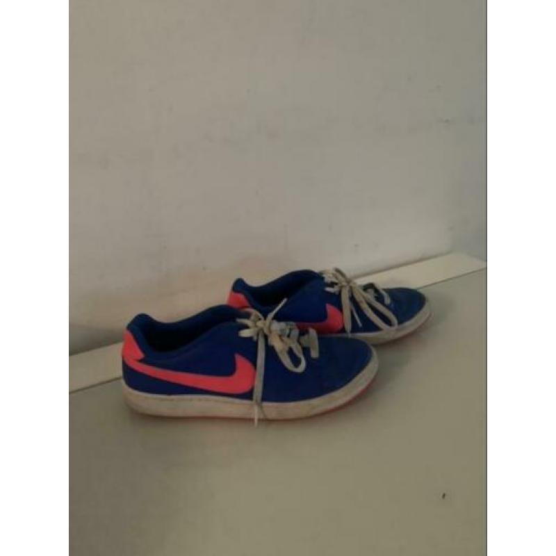 Nike maat 39