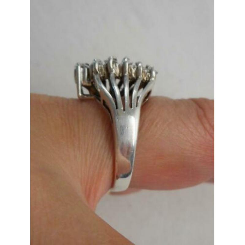 Zilveren royale vintage ring met steentjes nr.1400