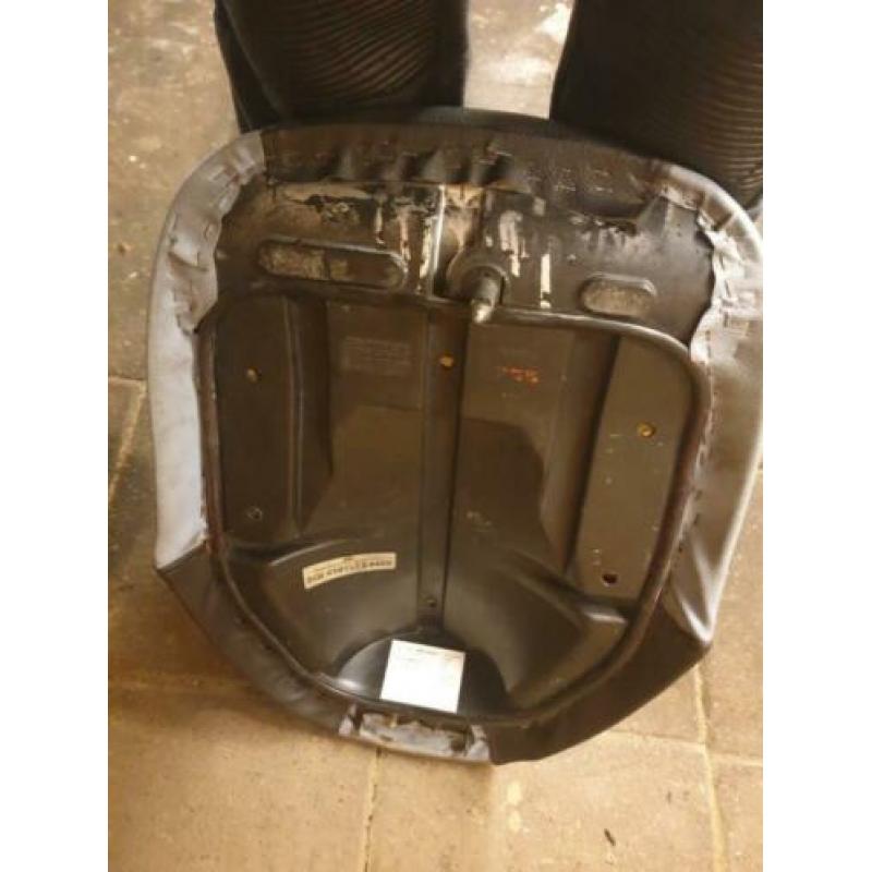 Yamaha aerox zadel Te koop