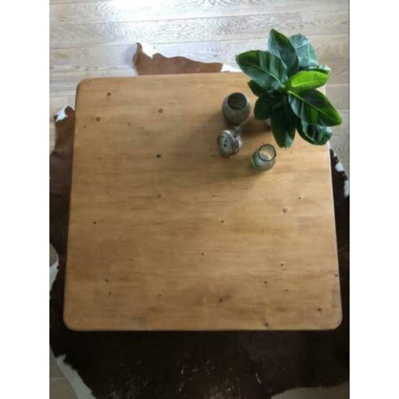 Mooie vierkante salontafel eiken hout