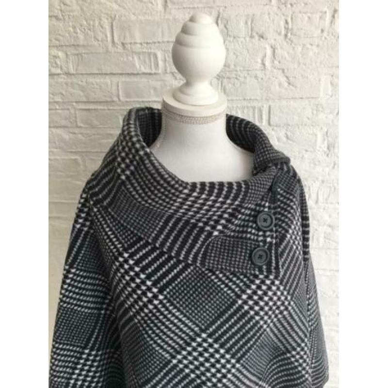 Prachtige poncho van Musthave maat L/XL