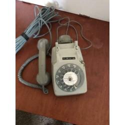 Retro vintage draaischijf telefoon uit de 60’s