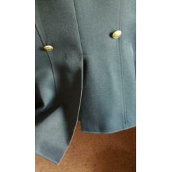 Netjes Wedstrijdjasje donker blauw mt 40