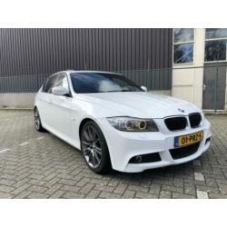 BMW 3-Serie 2.0 D 318 2010 Wit Xenon / Dak / M pakket / Navi