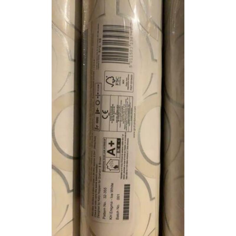 Nieuwe behang van Graham Brown pattern 32-355 ICE withe 5 st