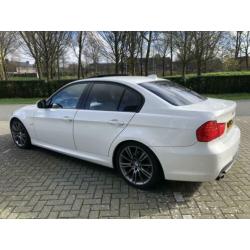 BMW 3-Serie 2.0 D 318 2010 Wit Xenon / Dak / M pakket / Navi