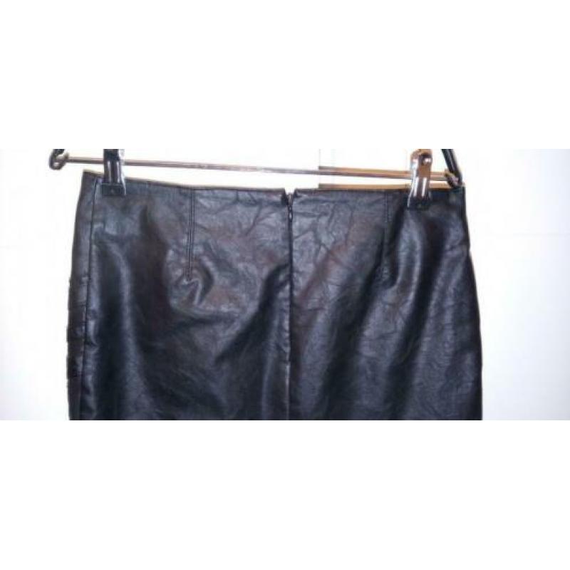 Super gaaf pu leren rokje .. Vero Moda .. Maat S