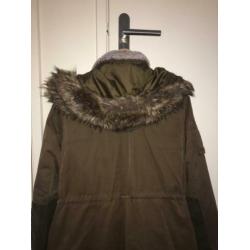 Dames winterjas , merk Beaumont Blue. Kleur groen. Maat 44.
