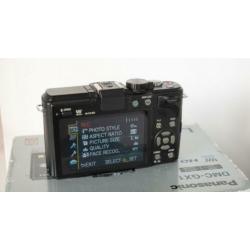 Panasonic Lumix DMC GX1 + Lumix G Vario 12-32 mega ois.