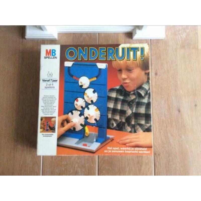 Vintage Onderuit spel uit 1985.