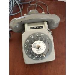 Retro vintage draaischijf telefoon uit de 60’s