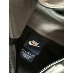 Nike vest, maat M