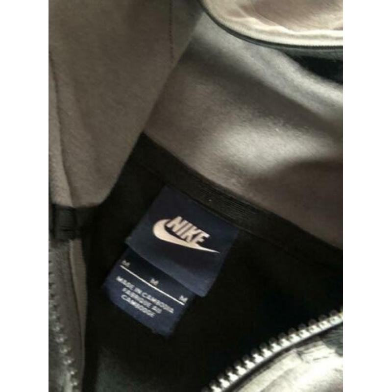 Nike vest, maat M