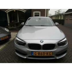 Bmw 1-serie 116i, Navigatie, Lichtmetalen velgen.