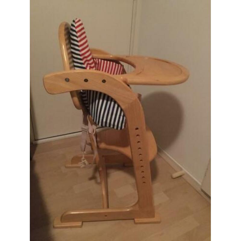 Houten kinderstoel