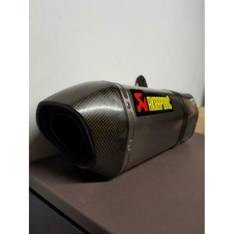 Akrapovic Slip-On Exhaust Yamaha FZ8  Fazer M-HR024