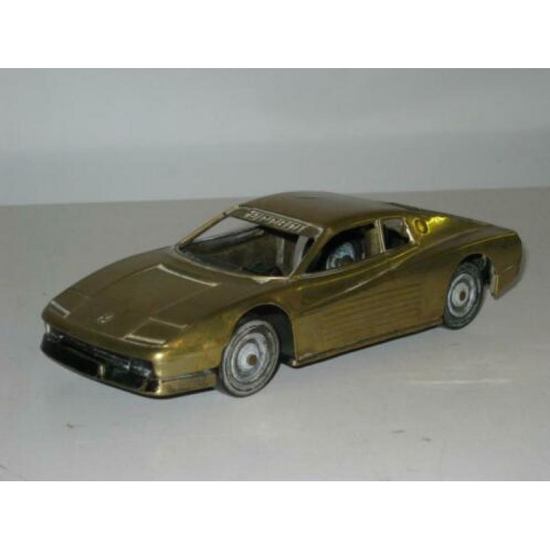 17 cm lange ferrari testarossa koper messing 1984 (1)