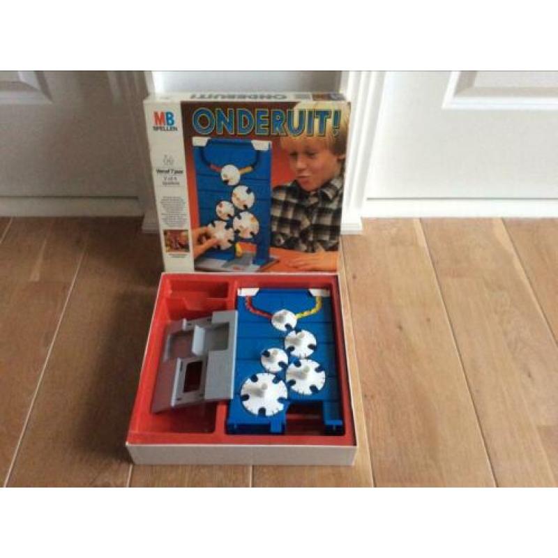 Vintage Onderuit spel uit 1985.